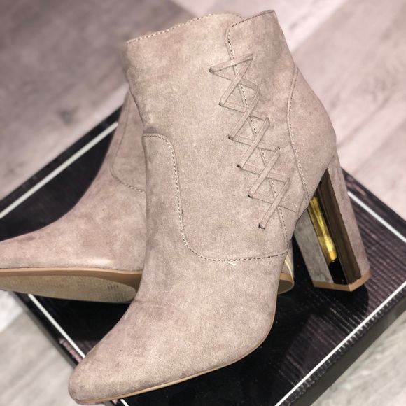 Qupid Shoes - Block Heel Bootie